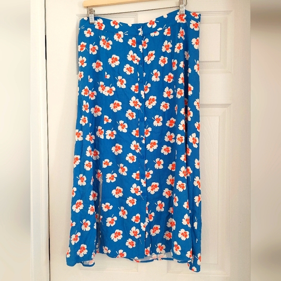 Blue floral button down midi skirt - Picture 1 of 4